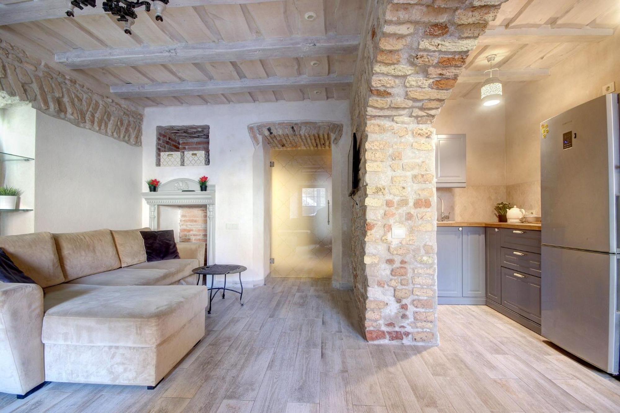 Historical Apartments X Free Parking Self Check In 24X7 By H&H VNO Dış mekan fotoğraf